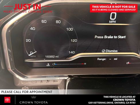 Used 2024 GMC Sierra 1500 Elevation RWD image 3