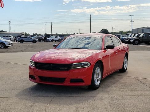 Used 2023 Dodge Charger SXT w/ Cold Weather Package RWD image 2
