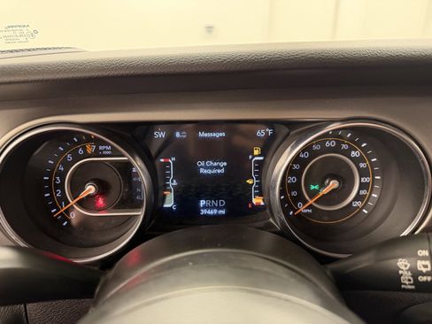 Used 2021 Jeep Wrangler Unlimited Sport image 12