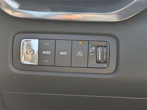 New 2025 GMC Acadia AT4 image 25