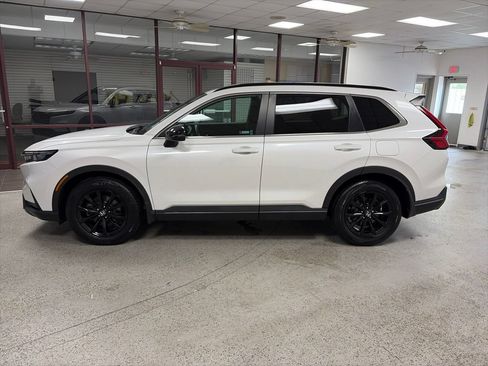 Used 2024 Honda CR-V Sport image 3