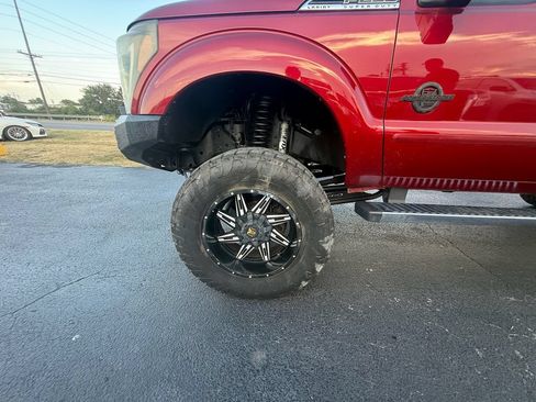 Used 2015 Ford F250 Platinum w/ FX4 Off-Road Package AWD/4WD image 9