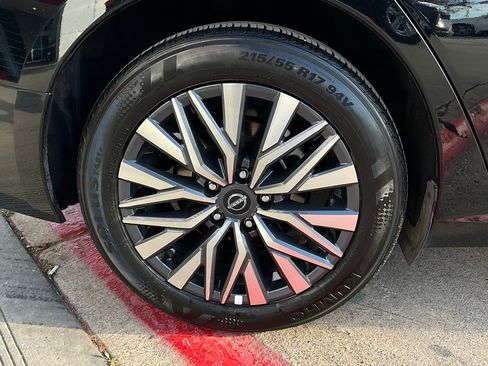 Used 2025 Nissan Altima 2.5 SV image 9