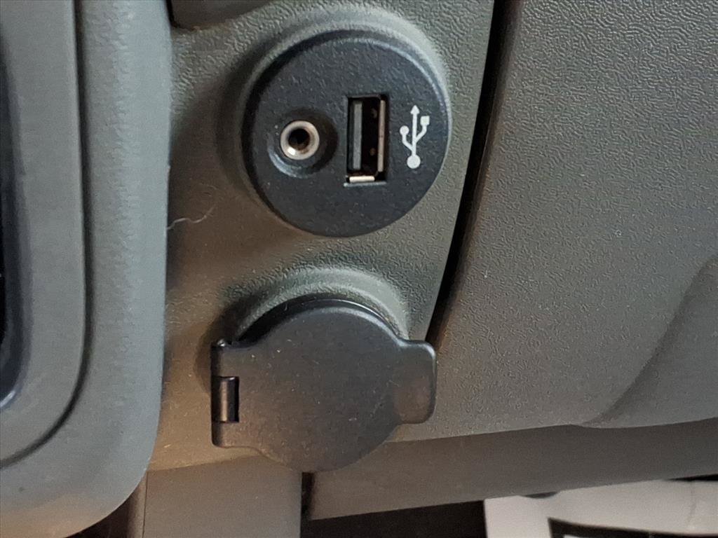 Used 2018 Nissan Frontier SV AWD/4WD image 15