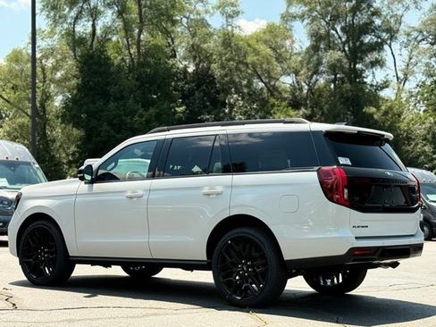 New 2026 Ford Expedition Platinum w/ Stealth Performance Package AWD/4WD image 46