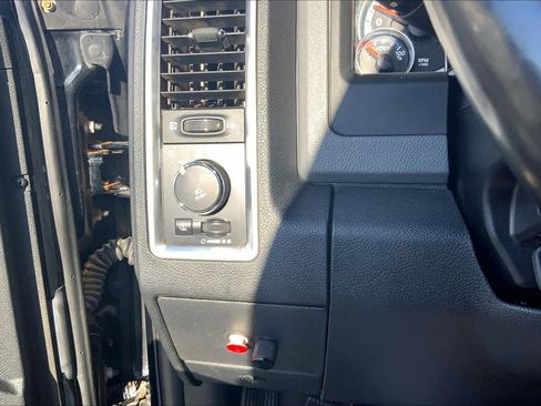 Used 2015 RAM 2500 Big Horn AWD/4WD image 36
