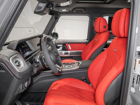 Used 2026 Mercedes-Benz G 63 AMG 4MATIC image 2