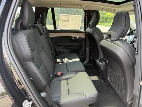 New 2025 Volvo XC90 B6 Plus image 28