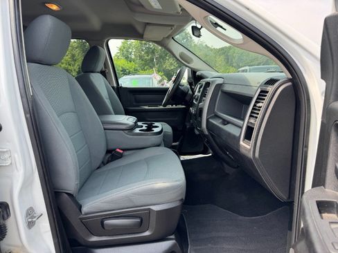 Used 2017 RAM 1500 ST w/ SXT Appearance Group AWD/4WD image 18