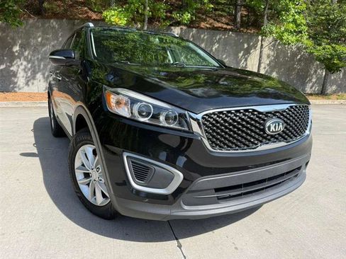 Used 2017 Kia Sorento FWD w/ LX Convenience Package image 1