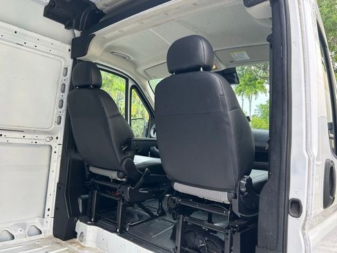 Used 2023 RAM ProMaster 2500 FWD image 30