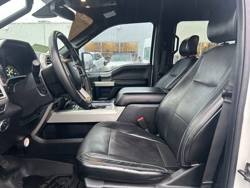 Used 2015 Ford F150 Lariat w/ Equipment Group 502A Luxury image 5