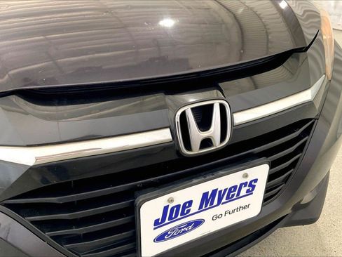 Used 2017 Honda HR-V EX image 30