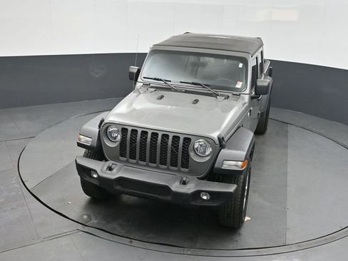 Used 2021 Jeep Gladiator Sport image 34