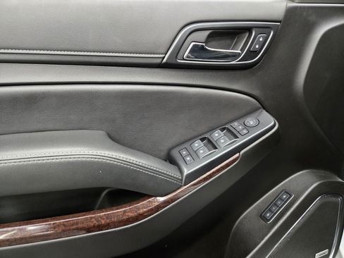 Used 2019 GMC Yukon SLT w/ Premium Edition RWD image 16