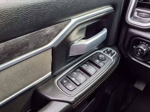 Used 2024 RAM 2500 Big Horn AWD/4WD image 19