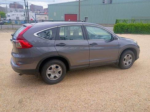 Used 2015 Honda CR-V LX image 12
