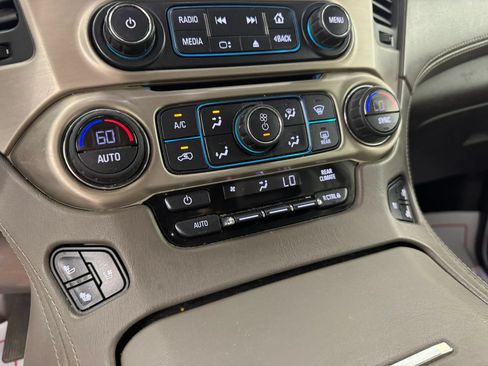 Used 2017 GMC Yukon XL Denali w/ Open Road Package AWD/4WD image 22