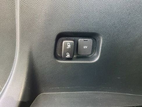 Used 2020 Ford Edge Titanium FWD image 14