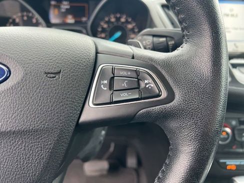 Used 2017 Ford Escape Titanium image 15
