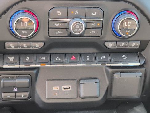 Certified 2020 Chevrolet Silverado 2500 LTZ w/ LTZ Plus Package AWD/4WD image 23