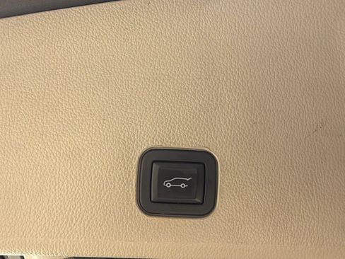 Used 2014 Cadillac SRX Luxury w/ Driver Awareness Package FWD image 7