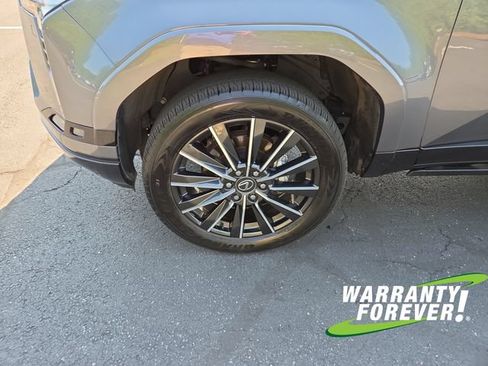 Used 2025 Lexus GX 550 w/ Accessory Package (Z1) AWD/4WD image 19