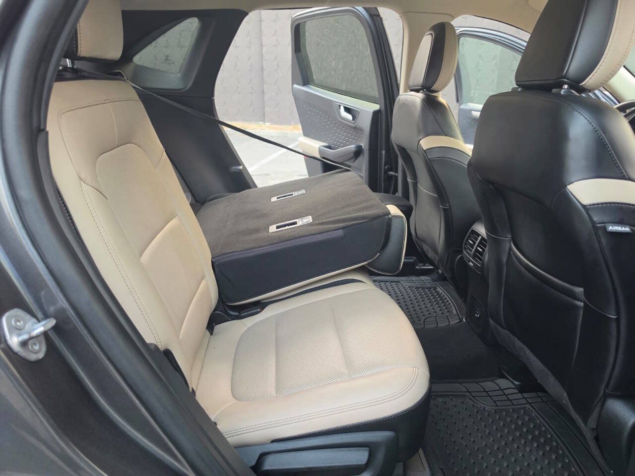 Used 2020 Ford Escape SE Sport FWD image 24