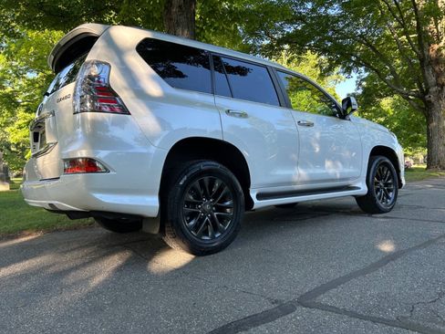 Used 2020 Lexus GX 460 Premium w/ Premium Package AWD/4WD image 33