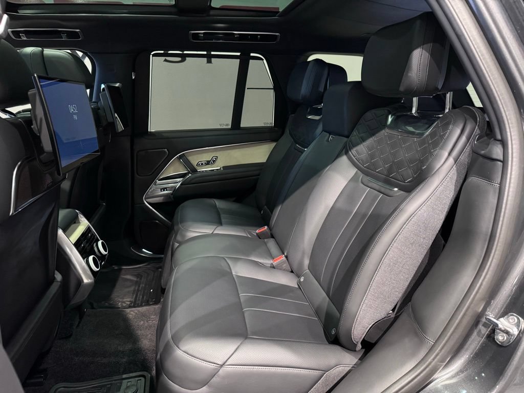 Used 2024 Land Rover Range Rover SV AWD/4WD image 48