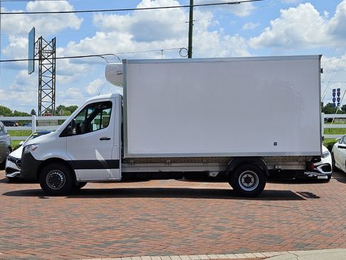 Used 2023 Mercedes-Benz Sprinter 3500 image 4