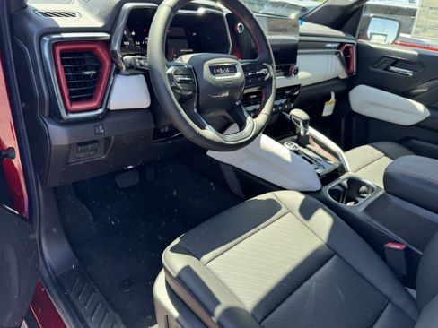 Used 2026 GMC Canyon AT4X AWD/4WD image 16