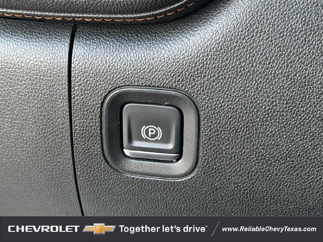Used 2020 GMC Sierra 3500 AT4 w/ AT4 Preferred Package AWD/4WD image 30