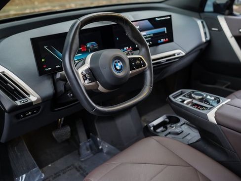 Used 2024 BMW iX xDrive50 w/ Premium Package image 19