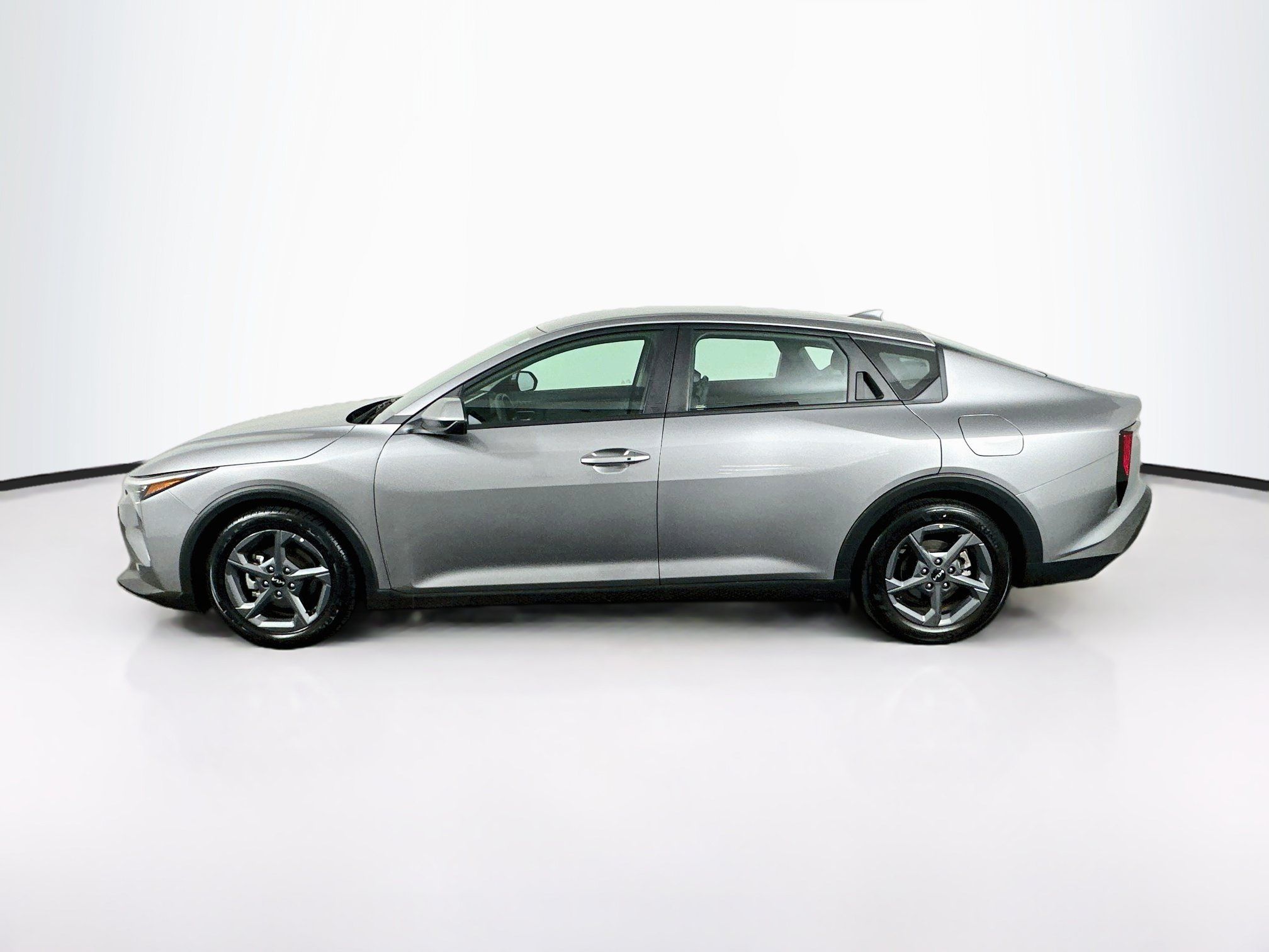 Used 2025 Kia K4 FWD image 4