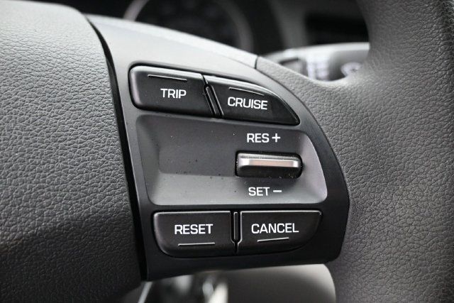 Used 2019 Hyundai Elantra SE FWD image 16