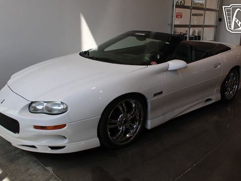 Used 2000 Chevrolet Camaro Z28 image 35
