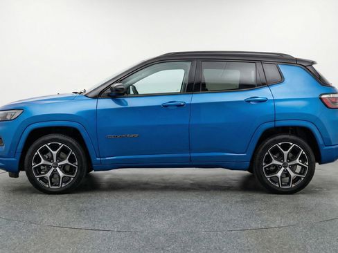 Used 2025 Jeep Compass Limited image 5