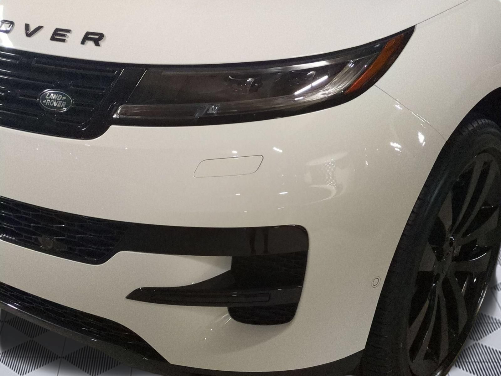 New 2026 Land Rover Range Rover Sport SE AWD/4WD image 10
