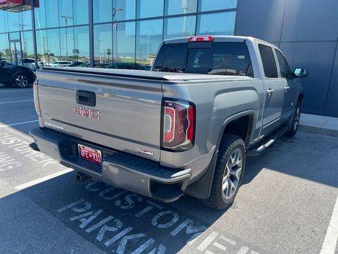Used 2017 GMC Sierra 1500 SLT AWD/4WD image 4
