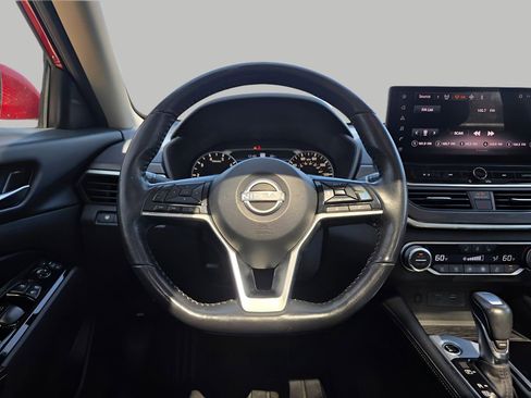 Used 2024 Nissan Altima 2.5 SL image 18