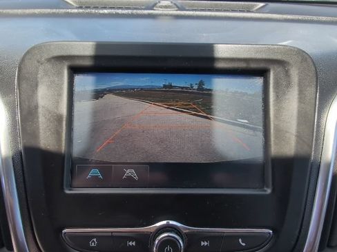 Used 2018 Chevrolet Equinox LT FWD image 24