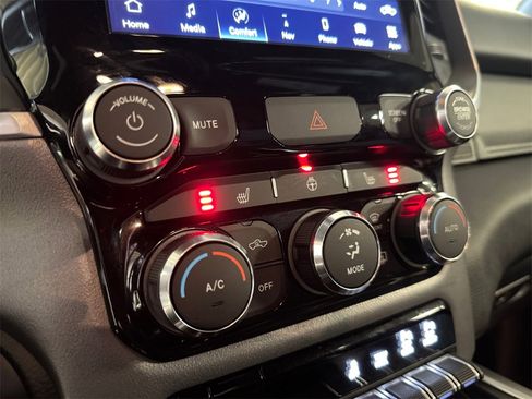 Used 2022 RAM 1500 Big Horn image 30