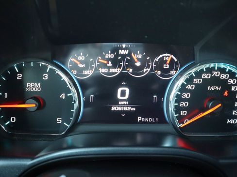 Used 2017 GMC Sierra 2500 Denali w/ Duramax Plus Package AWD/4WD image 10