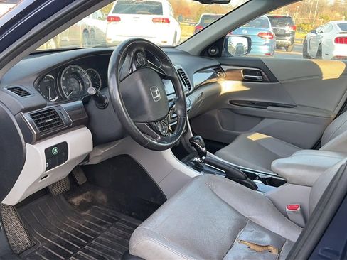 Used 2017 Honda Accord EX-L image 24