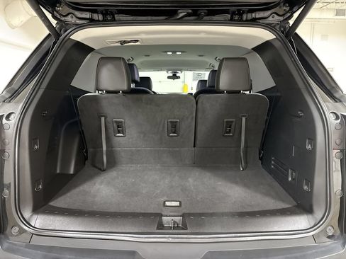 Used 2021 Chevrolet Traverse LT AWD/4WD image 24