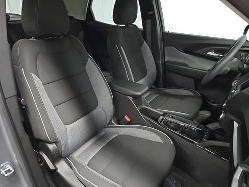 Used 2023 Chevrolet TrailBlazer LS FWD image 14