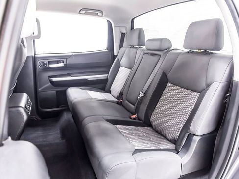 Used 2018 Toyota Tundra SR5 w/ SR5 Upgrade Package image 32