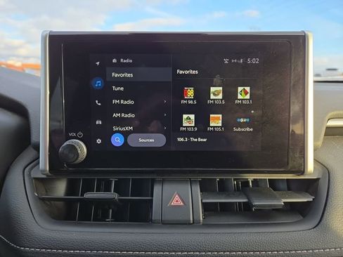 Used 2023 Toyota RAV4 XLE image 24