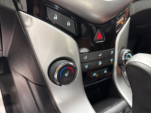 Used 2012 Chevrolet Cruze LT w/ RS Package image 17